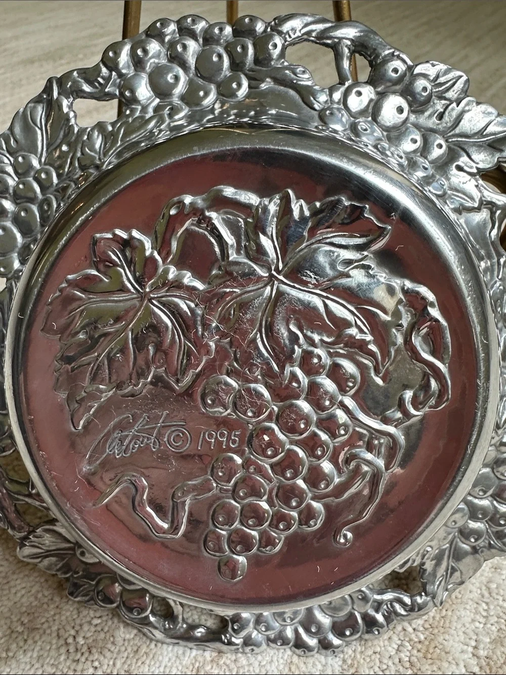 EUC Arthur Court Aluminum Grape Vine Design 6.5